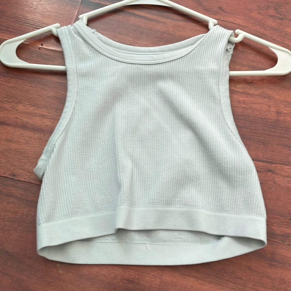 crop top